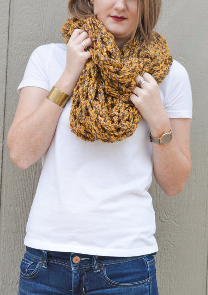Infinity Scarf "Golden Mist"
